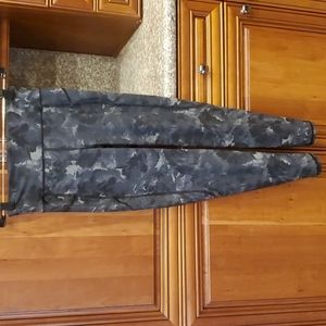 SWEATY BETTY THE ZERO GRAVITY LEGGINGS size Small